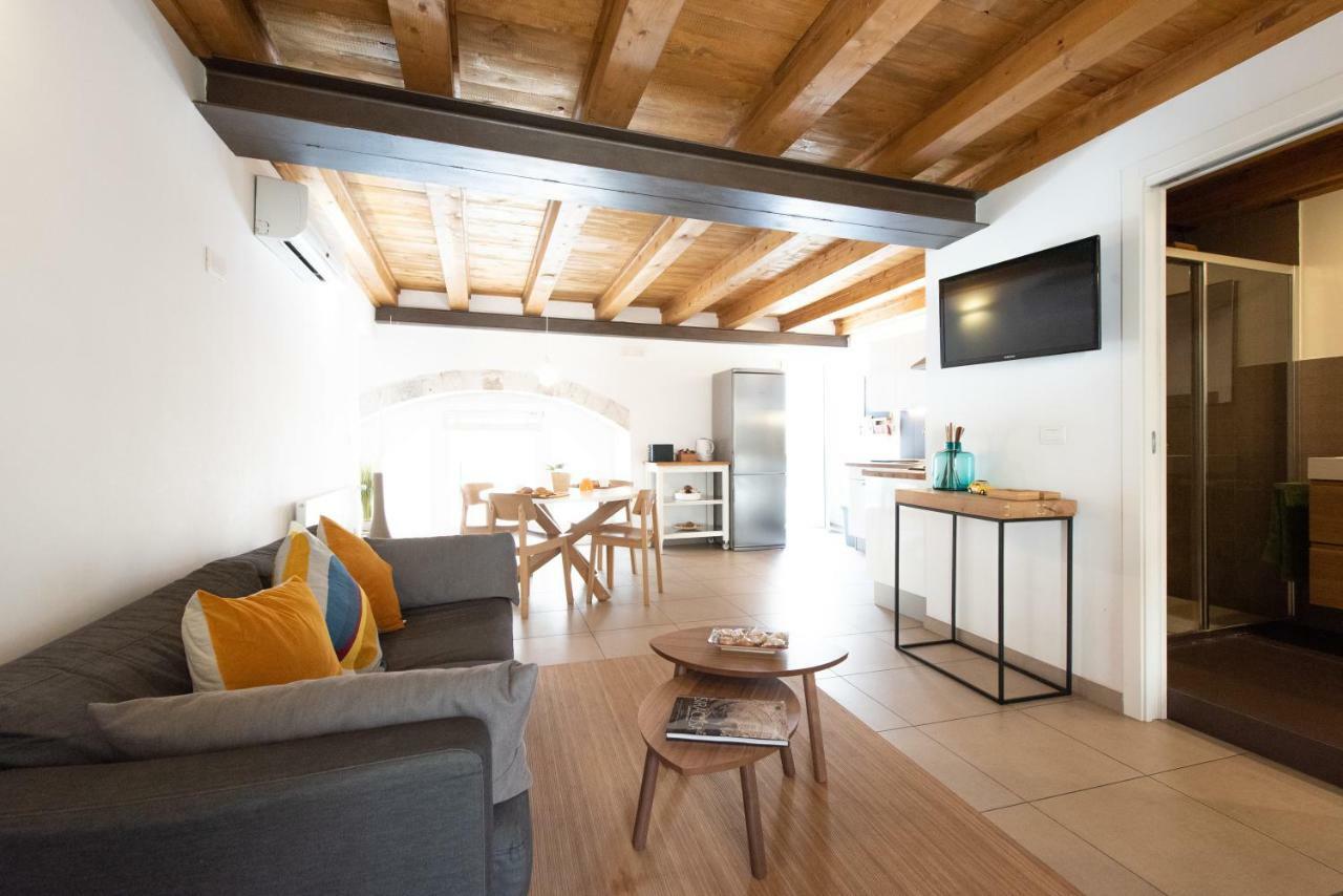 Apartment Ortigia - Theater *